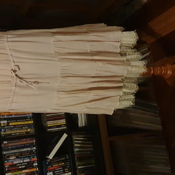Dress - Picture 3 of 4
